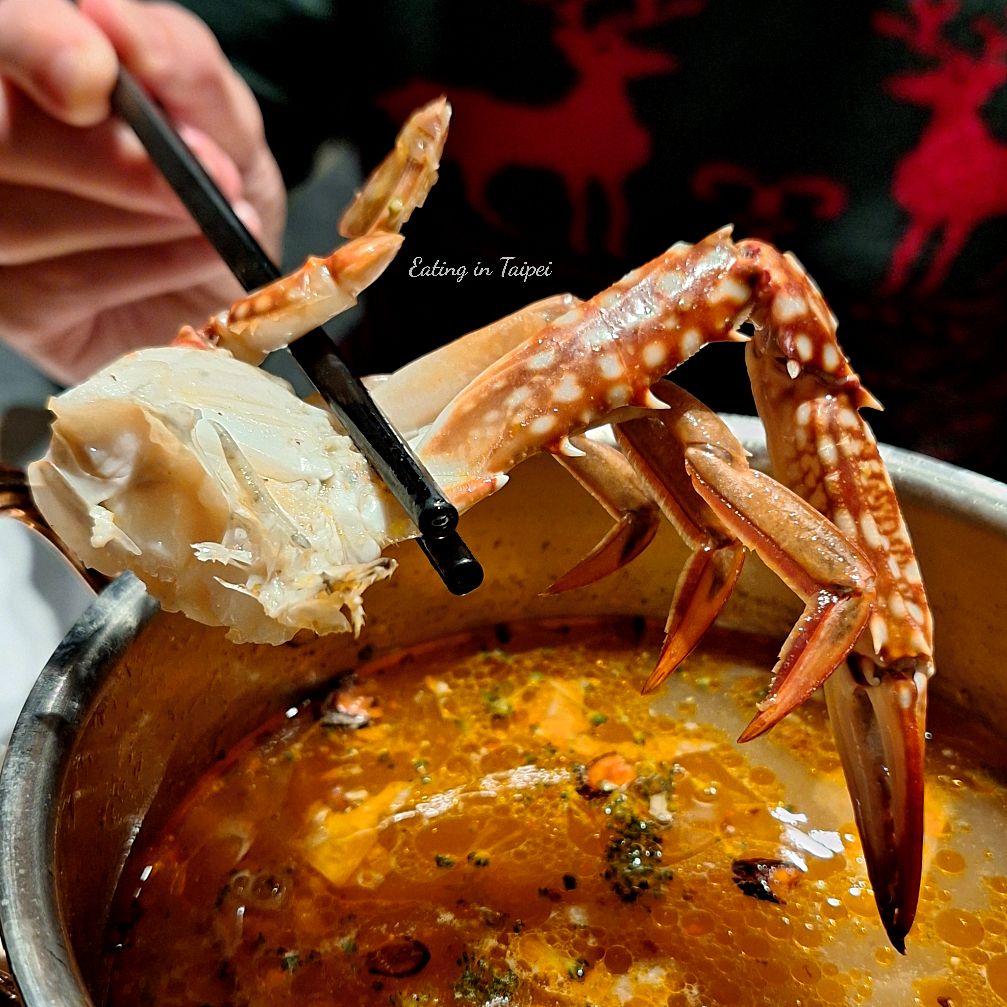 Just Sleep Tainan mini hot pot crab 1