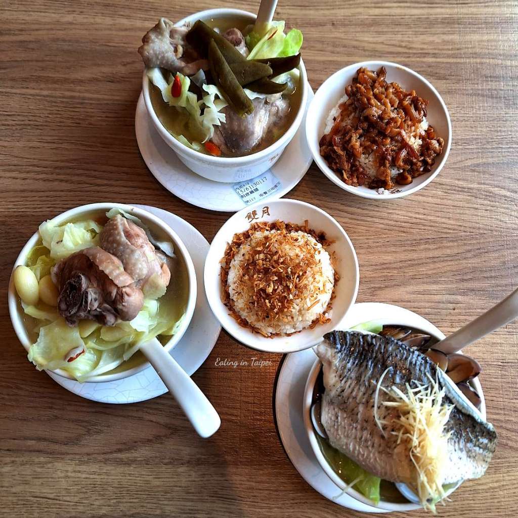 Moon_moon_food_table_spread