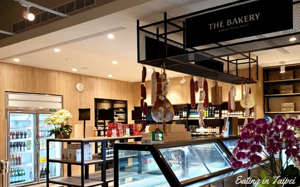 The deli counter was inside the restaurant - nice! 